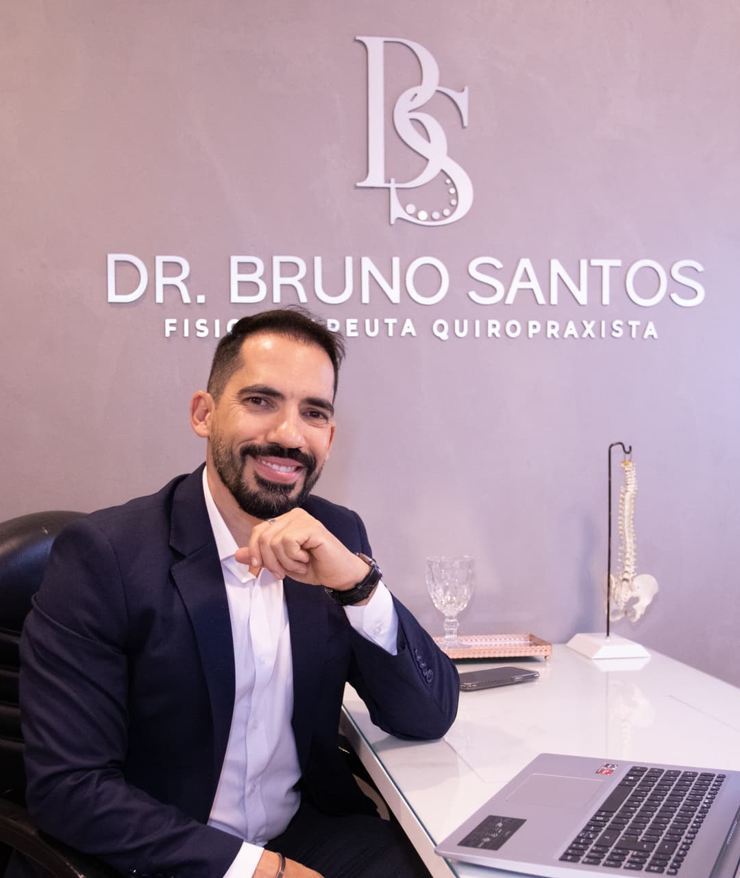 Dr. Bruno Santos